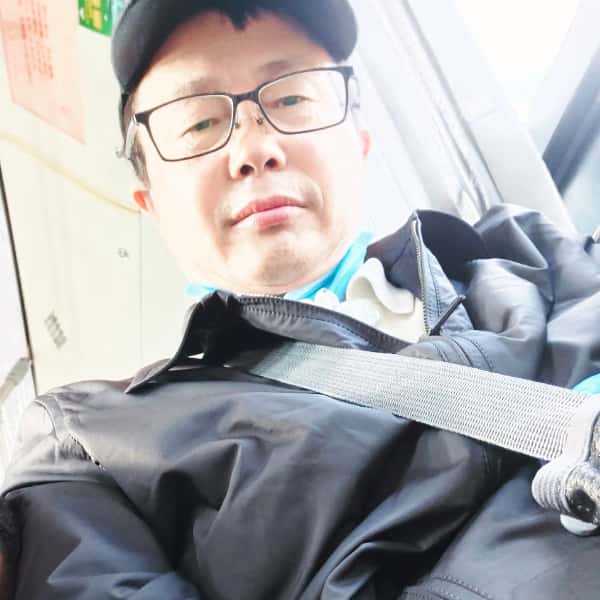 上海56岁单身帅哥真诚找对象-茂名征婚相亲网